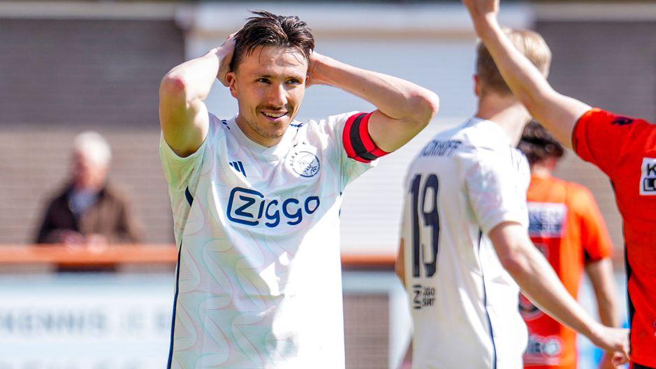 TV-gids: op deze zender kijk je naar de voorlaatste speelronde van de Eredivisie