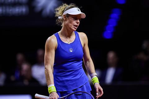 Woedende toptennisster (38) haalt vernietigend uit naar 'idioten' in publiek: 'Die mensen zijn compleet gestoord'
