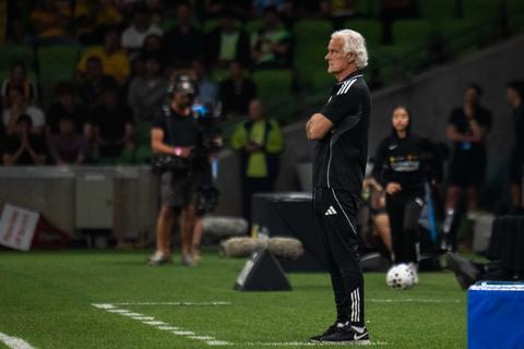 'Walgelijke en verwerpelijke situatie' rond Dick Advocaat en Fred Rutten bij WK-debutant Curaçao