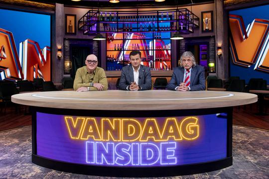 Vervanger Wilfred Genee bij Vandaag Inside krijgt kritiek van Johan Derksen: 'Houdt me alleen maar scherp'