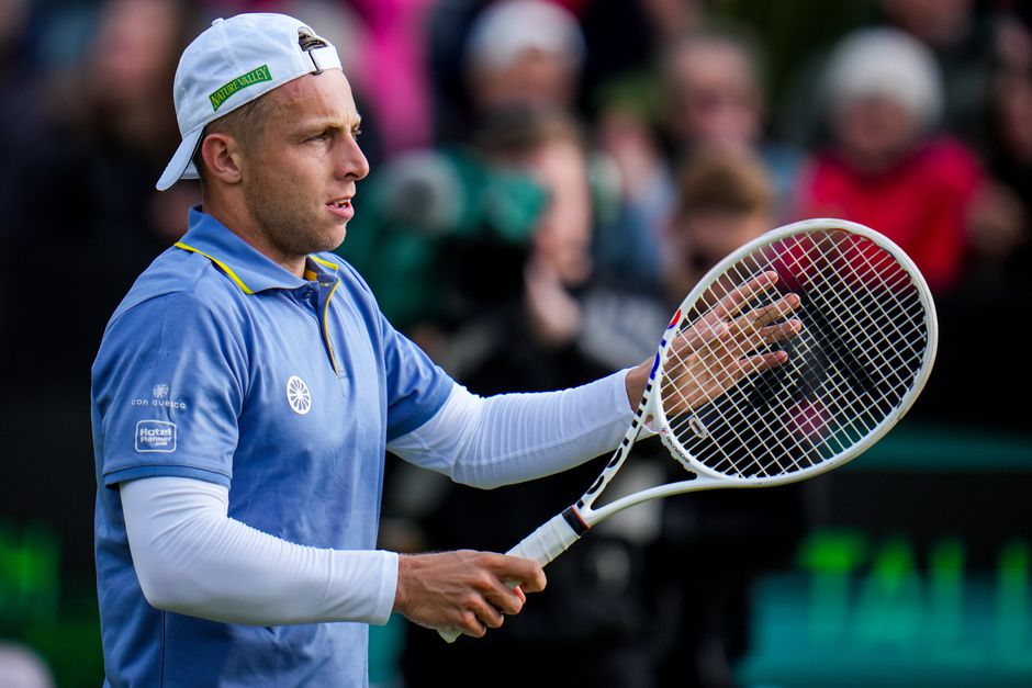 Opluchting bij mopperende Tallon Griekspoor op Libéma Open: Nederlander worstelt zich naar halve finale
