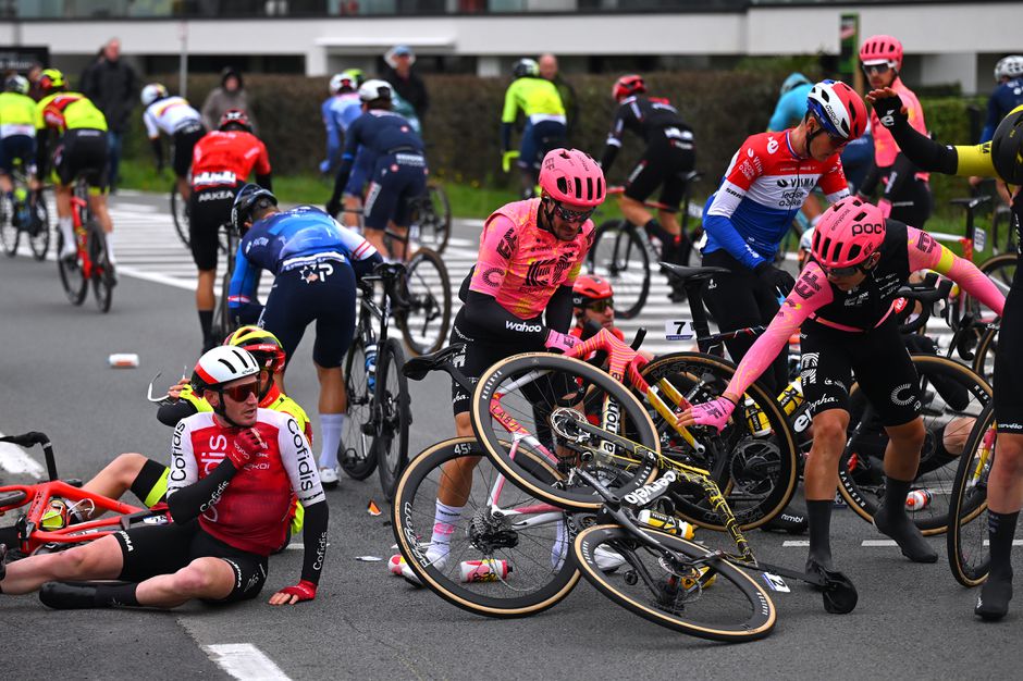 Deze vier maatregelen voor meer veiligheid gaat wielerunie UCI testen