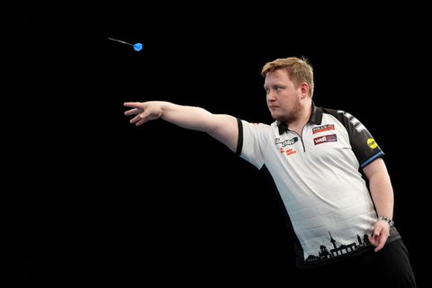 Duitse darter reageert op 'vuile kritiek' Michael van Gerwen: 'Dat deed ik iedere keer kort daarna'