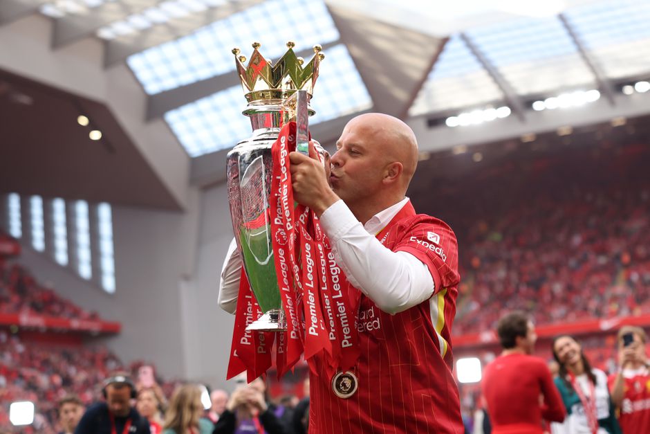 Arne Slot staat op punt Nederlandse trainer aan technische staf van Liverpool toe te voegen
