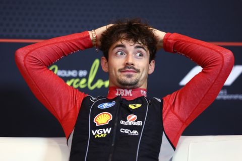 Ontevreden Charles Leclerc overweegt vertrek bij Ferrari: verrassende optie lonkt