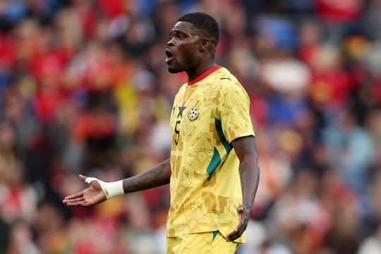 Beruchte voetballer (33) mag land definitief niet in tijdens WK