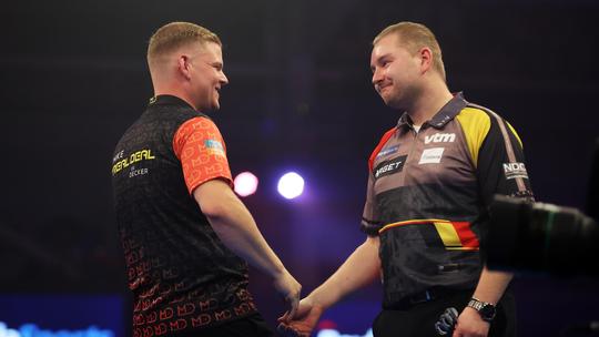 Wonderbaarlijke ontsnapping België bij World Cup of Darts na inzinking favorieten