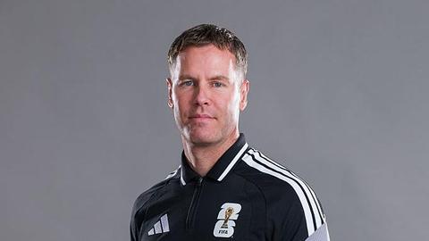 Dit is het geschatte salaris van scheidsrechter Danny Makkelie en collega's op WK voetbal