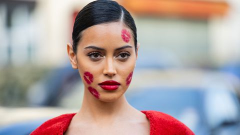 Pikant: Nederlandse vriendin van Engelse voetballer poseert in Playboy met Spaans model