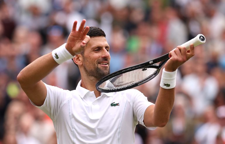 Novak Djokovic maakt weer geen vrienden op Wimbledon na winst in halve finale