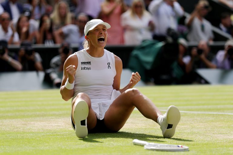 Toptennisster Iga Swiatek hoeft geen handdoeken meer te stelen: dit is het prijzengeld voor Wimbledon-zege