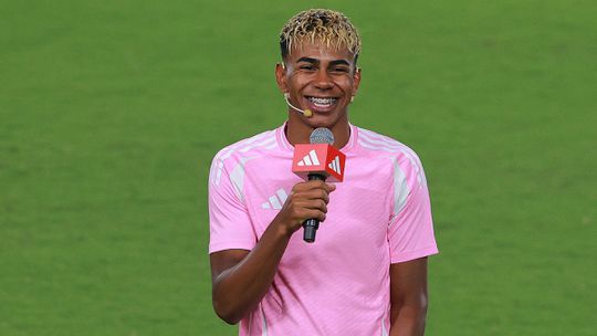 Topvoetballer Lamine Yamal wordt 18 en houdt geheim feest: 'F1-wereldkampioen komt, telefoons verboden'