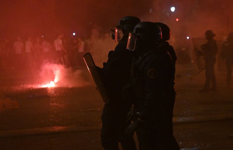 Politie in Parijs doodsbang voor WK-finale van PSG: keiharde maatregelen om nieuwe fatale rellen te voorkomen