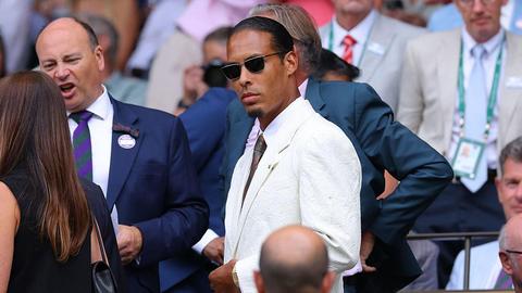 Oranje-captain Virgil van Dijk duikt met 'mooi pakkie' op bij Wimbledon na WK-domper: 'Is hem écht gegund'