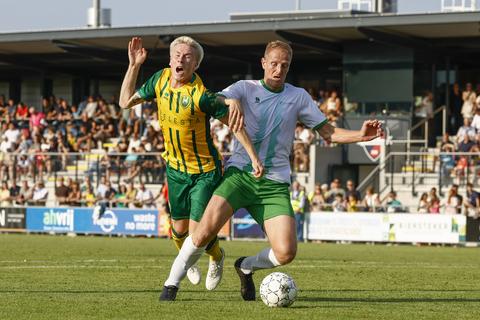 Bizar incident bij oefenwedstrijd ADO Den Haag: 'Als moeder breekt je hart op zo’n moment'