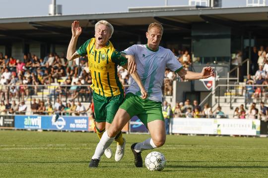 Bizar incident bij oefenwedstrijd ADO Den Haag: 'Als moeder breekt je hart op zo’n moment'