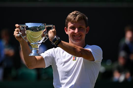 Nederlandse toptennisser heeft bijzondere ontmoeting met prins William en prinses Kate na gewonnen finale op Wimbledon