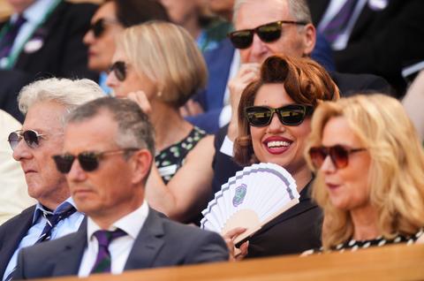 Tennisicoon Richard Krajicek en Daphne Deckers duiken samen met andere beroemdheden op bij finale Wimbledon