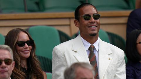 Oranje-captain Virgil van Dijk verschijnt na WK-domper op opvallende plek: 'Snap dat het raar overkomt'