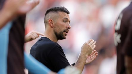 'Gebeurt al honderd jaar': Francesco Farioli moet bij wissels zoeken naar de lekker van Ajax-opstelling