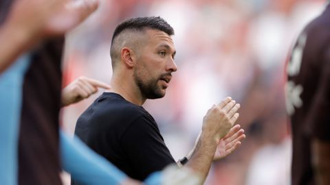 'Gebeurt al honderd jaar': Francesco Farioli moet bij wissels zoeken naar de lekker van Ajax-opstelling