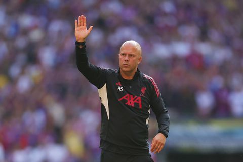 Arne Slot ziet belangrijkste Liverpool-doelwit vertrek forceren, maar stuit op enorm probleem