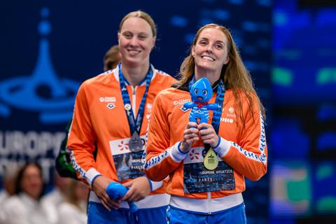 IJzersterke eindsprint Marrit Steenbergen bezorgt Nederland tweede zwemgoud op EK