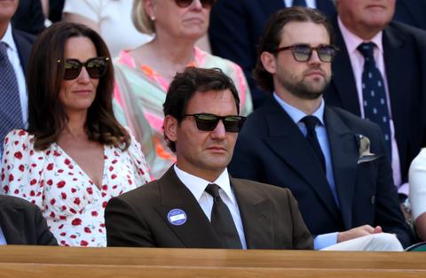 Tennisicoon Roger Federer raakt status als miljardair kwijt na financiële klap