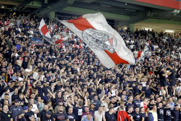 Ajax-fans leven in onzekerheid voor laatste uitduel in Europa League: 'Wacht met het boeken van de reis'