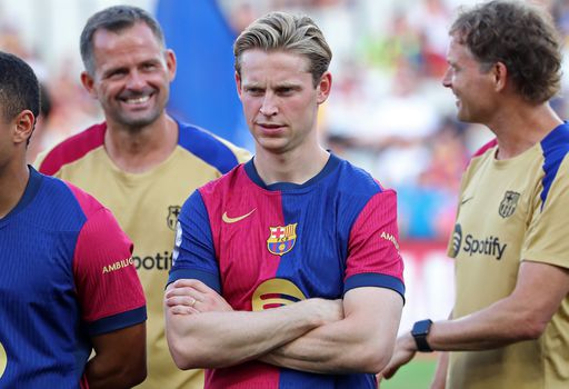 Geblesseerde Frenkie de Jong siert cover van Spaanse krant met verrassend positieve boodschap