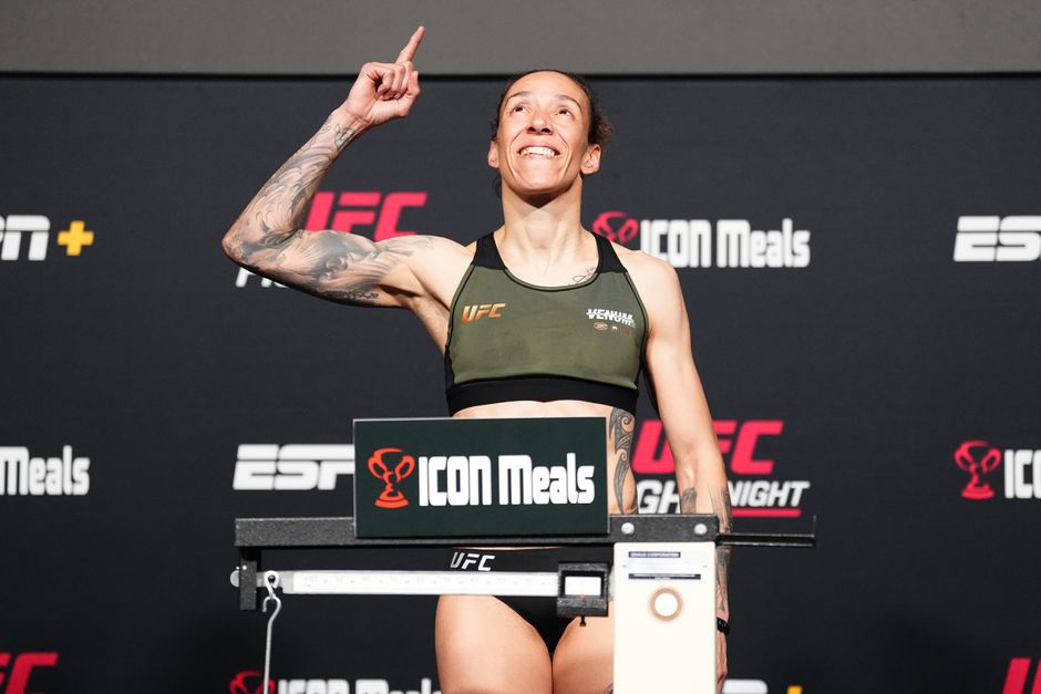 Drama voor UFC-vechtster Germaine de Randamie: 'Mijn hart is gebroken'