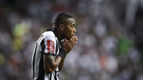 'Geen medelijden met Robinho na verkrachting: oud-voetballer moet lange gevangenisstraf helemaal uitzitten'