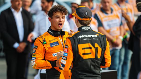 McLaren gooit roer om in strijd met Max Verstappen: 'We willen eerlijk zijn tegenover beide coureurs'