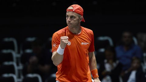 Servicekanon Tallon Griekspoor rekent af met Braziliaanse kopie en geeft Nederland lucht in Davis Cup