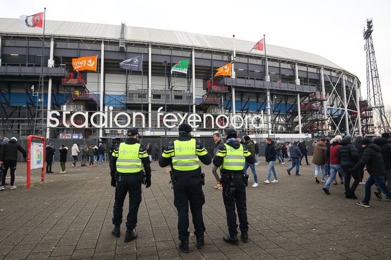 Grote problemen voor Eredivisie: politie dreigt nog veel meer wedstrijden te dwarsbomen