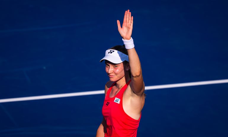 'Er is duidelijk iets vreemds aan de hand': toptennisster meldt zich wéér af voor toernooi