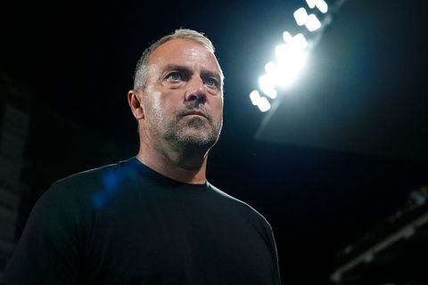 Trainer van FC Barcelona krijgt meevaller én waarschuwing: zwaardere straf dreigt