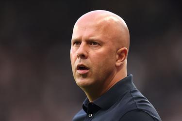 Arne Slot vol lof over oud-Feyenoorder na omstreden toptransfer: 'Hij verdient een groot compliment'