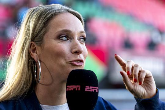 Hélène Hendriks wordt in Vandaag Inside in het nauw gedreven met pikante vraag: 'Nee, liever niet'