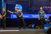Luke Littler en Luke Humphries spelen in de finale van de World Grand Prix tegen elkaar. ©PDC