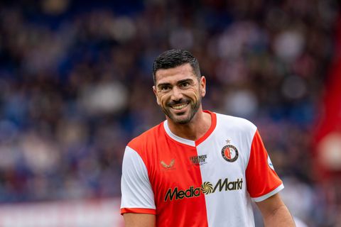 Pure nostalgie in Rotterdam: Feyenoord-cultheld keert na jaren eindelijk weer terug