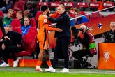 Ronald Koeman haalde Memphis Depay vroegtijdig naar de kant tijdens Nederland - Finland. ©Getty Images