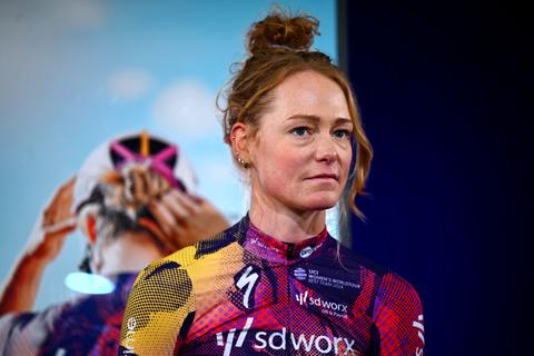 Heftige update over Nederlandse topwielrenster (37) na zware crash op WK gravel