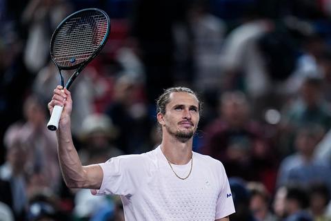 Toptennisser Alexander Zverev schrijft geschiedenis na verrassende nederlaag Carlos Alcaraz: 'Een droom die uitkomt'