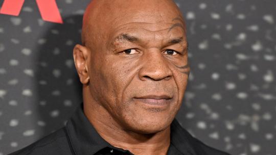 Mike Tyson wordt vlak voor gevecht met Jake Paul voor paal gezet door Netflix