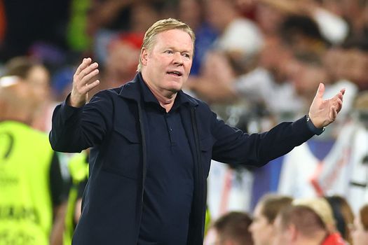 Verbazing bij Ronald Koeman over penaltymoment Cody Gakpo en Wout Weghorst