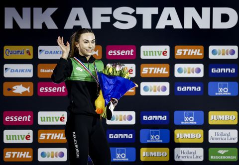 Topschaatsers krijgen extra geld én speciaal sieraad bij grote prestatie: 'Deze premies passen'