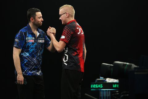 Nederlandse darter Jurjen van der Velde in de wolken ondanks veegpartij op Grand Slam: 'Dit ga ik niet snel vergeten'