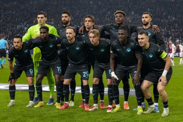 Ajax komt op vroege achterstand na heerlijk passje Lazio-speler Pedro