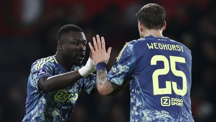 Wout Weghorst bonkt op de deur bij 'spitsloos Ajax': 'Dat doet Brobbey niet'
